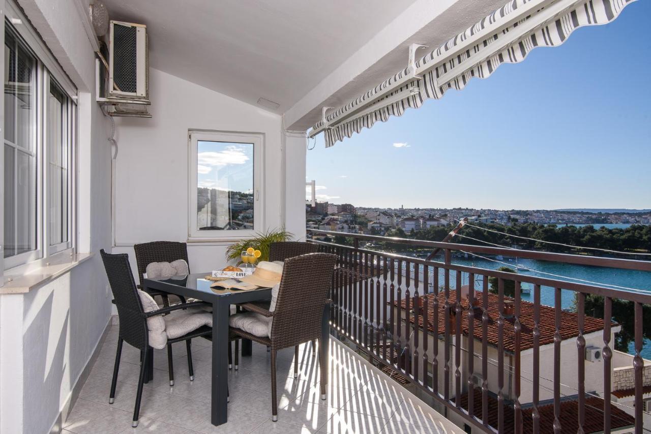 Apartment Kristina Trogir Eksteriør billede